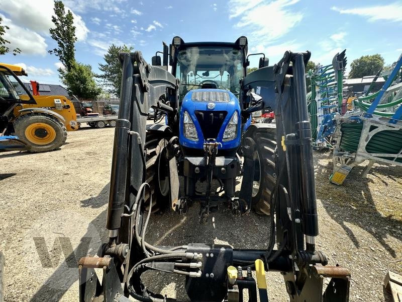 New Holland T 4.65 - 장궤형 트랙터 : 사진 4 New Holland T 4.65 - 장궤형 트랙터 : 사진 4