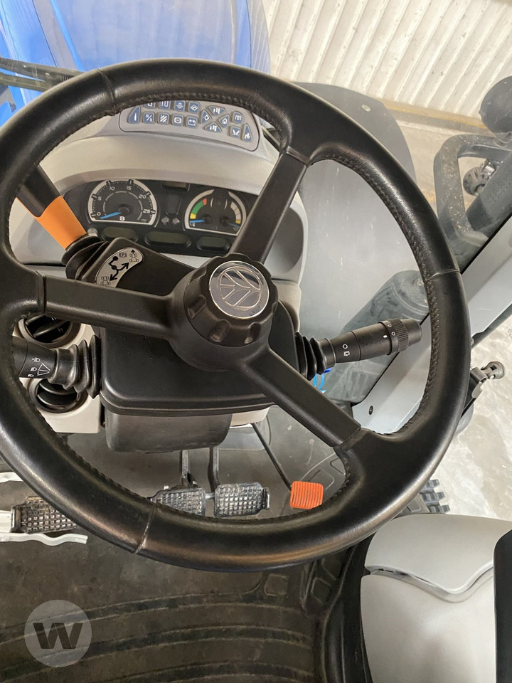 New Holland T 7.245 AC StageV - 장궤형 트랙터 : 사진 4 New Holland T 7.245 AC StageV - 장궤형 트랙터 : 사진 4