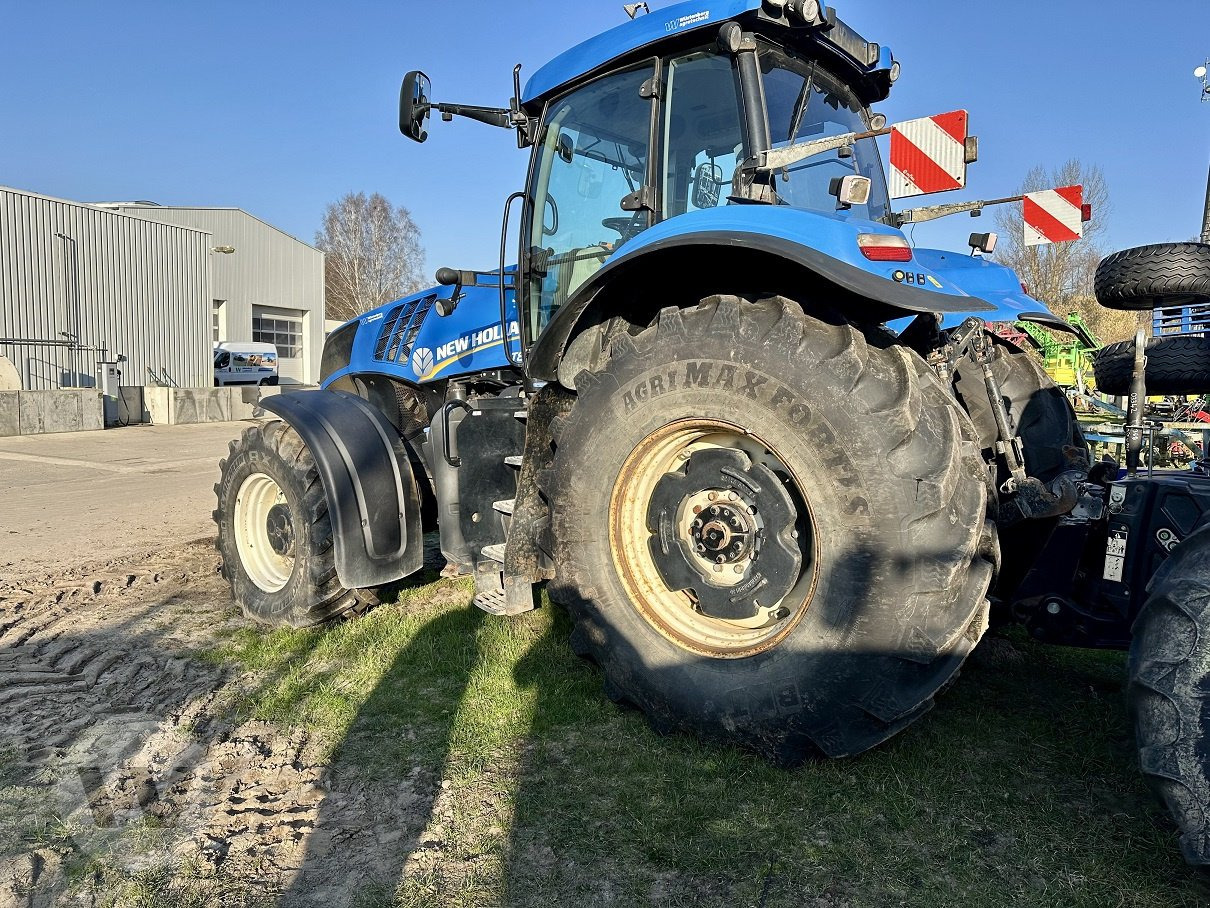 장궤형 트랙터 New Holland T 8.360 : 사진 11