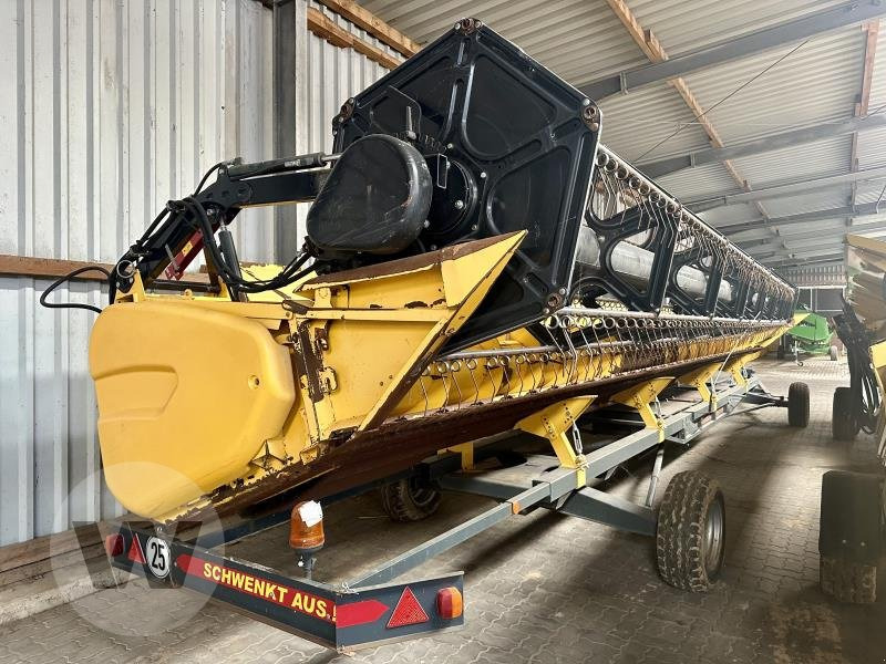 New Holland VARIFEED 35V - 목초수확기 부착물 : 사진 1 New Holland VARIFEED 35V - 목초수확기 부착물 : 사진 1