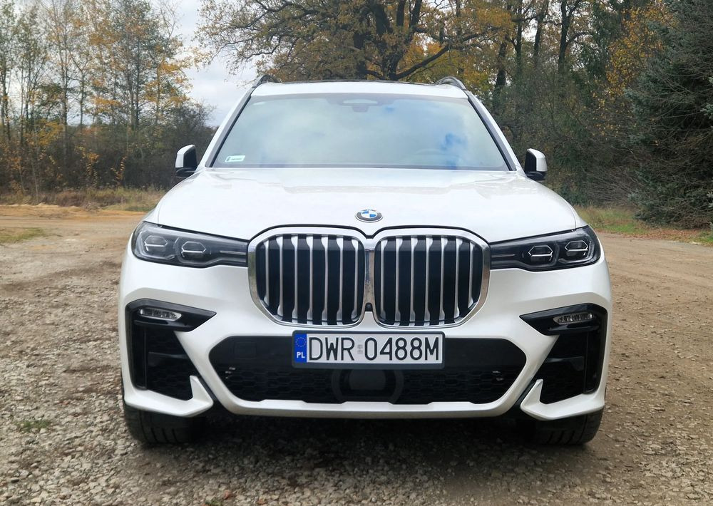 BMW X7 M50i sport - SUV : 사진 2 BMW X7 M50i sport - SUV : 사진 2