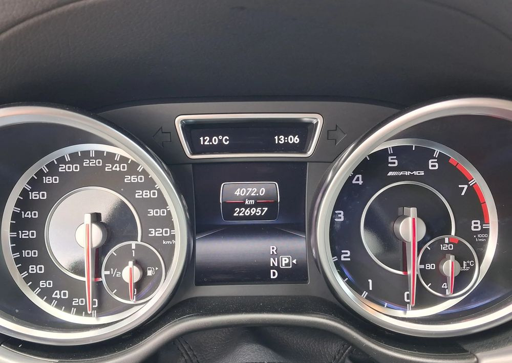 Mercedes-Benz ML 63 AMG 4Matic AMG SPEEDSHIFT 7G-TRONIC - SUV : 사진 5 Mercedes-Benz ML 63 AMG 4Matic AMG SPEEDSHIFT 7G-TRONIC - SUV : 사진 5