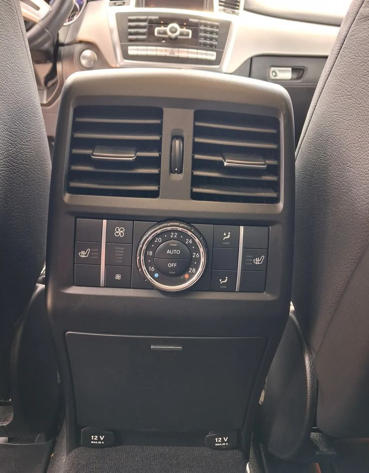 Mercedes-Benz ML 63 AMG 4Matic AMG SPEEDSHIFT 7G-TRONIC - SUV : 사진 4 Mercedes-Benz ML 63 AMG 4Matic AMG SPEEDSHIFT 7G-TRONIC - SUV : 사진 4
