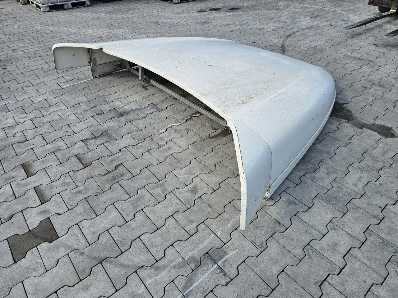 DAF XF105 SPACE CAB / ROOF SPOILER - 공기역학/ 스포일러 : 사진 3 DAF XF105 SPACE CAB / ROOF SPOILER - 공기역학/ 스포일러 : 사진 3