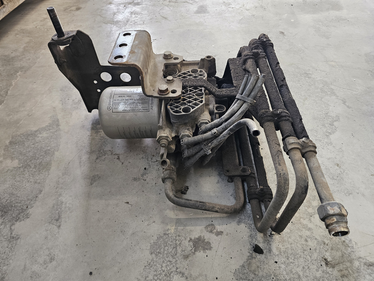 MERCEDES-BENZ ACTROS MP4 EURO 6 / AIR DRYIER / A0014460364 / K078214 - 브레이크 밸브 : 사진 4 MERCEDES-BENZ ACTROS MP4 EURO 6 / AIR DRYIER / A0014460364 / K078214 - 브레이크 밸브 : 사진 4