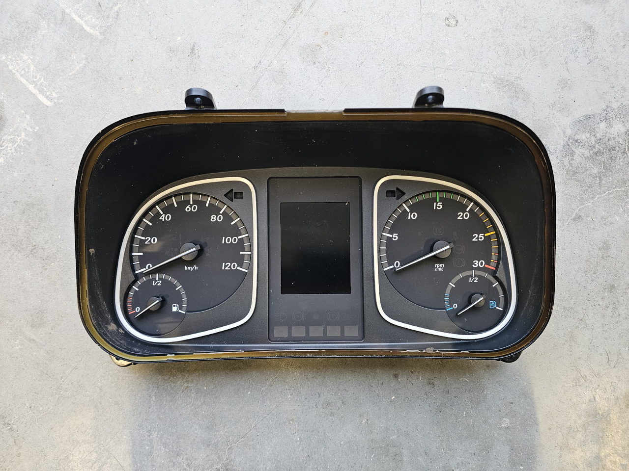 MERCEDES-BENZ ATEGO EURO 6 / DASHBOARD COUNTER / A9674464321 ZGS-001 - 예비 부속 : 사진 2 MERCEDES-BENZ ATEGO EURO 6 / DASHBOARD COUNTER / A9674464321 ZGS-001 - 예비 부속 : 사진 2