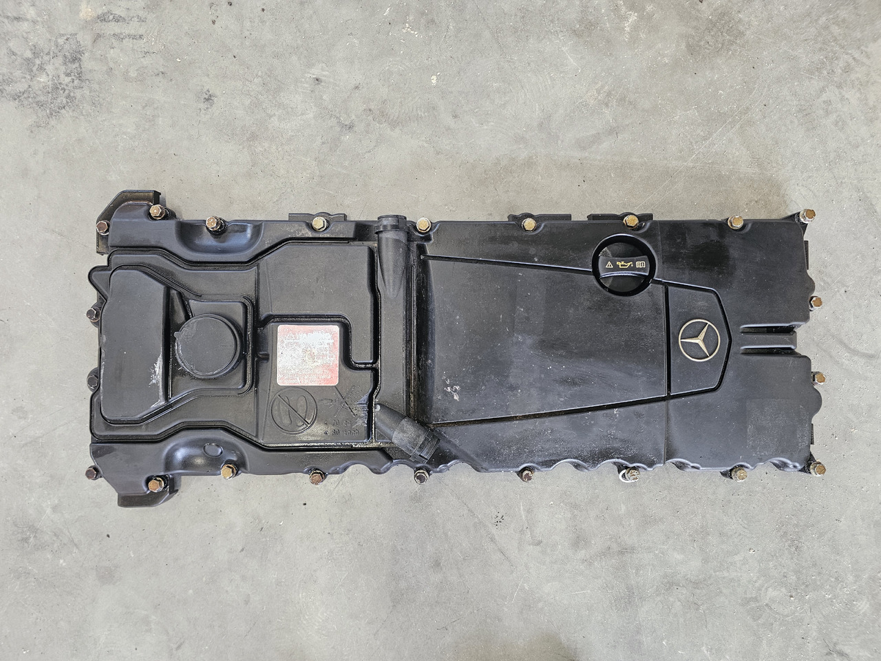MERCEDES-BENZ ATEGO MP4 EURO 6 / OM936 / ENGINE COVER / A9360100930 - 엔진 및 부품 : 사진 2 MERCEDES-BENZ ATEGO MP4 EURO 6 / OM936 / ENGINE COVER / A9360100930 - 엔진 및 부품 : 사진 2