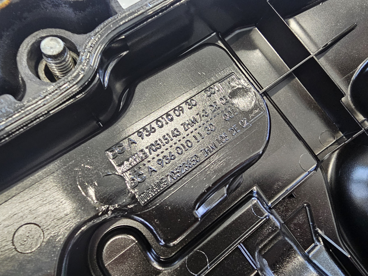 MERCEDES-BENZ ATEGO MP4 EURO 6 / OM936 / ENGINE COVER / A9360100930 - 엔진 및 부품 : 사진 4 MERCEDES-BENZ ATEGO MP4 EURO 6 / OM936 / ENGINE COVER / A9360100930 - 엔진 및 부품 : 사진 4