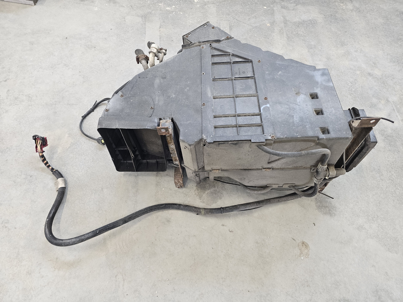 RENAULT MAGNUM DXI VEGA / COMPLETE HEATHER / 7485119812 - 난방/ 환기 : 사진 5 RENAULT MAGNUM DXI VEGA / COMPLETE HEATHER / 7485119812 - 난방/ 환기 : 사진 5