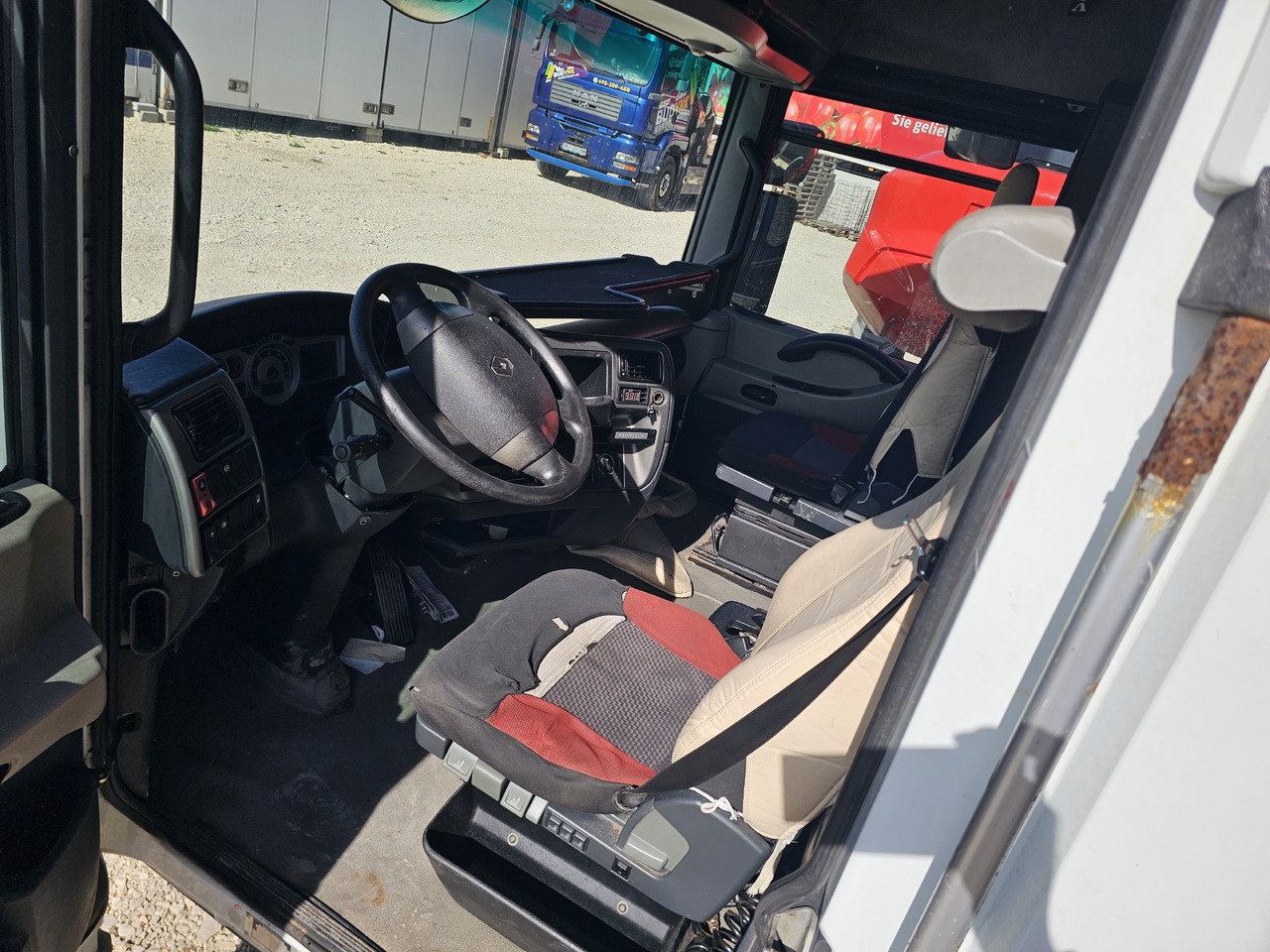 RENAULT MAGNUM DXI VEGA LIFT / COMPLETE CABINE - 운전실 : 사진 5 RENAULT MAGNUM DXI VEGA LIFT / COMPLETE CABINE - 운전실 : 사진 5