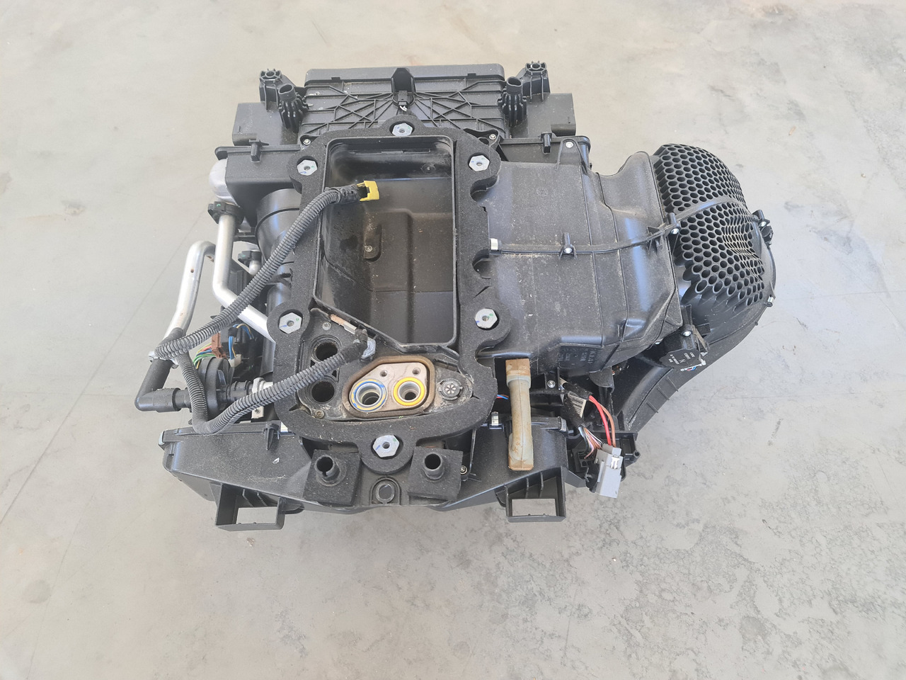 RENAULT RANGE T / COMPLETE CABINE HEATER / 7484593228 - 난방/ 환기 : 사진 5 RENAULT RANGE T / COMPLETE CABINE HEATER / 7484593228 - 난방/ 환기 : 사진 5