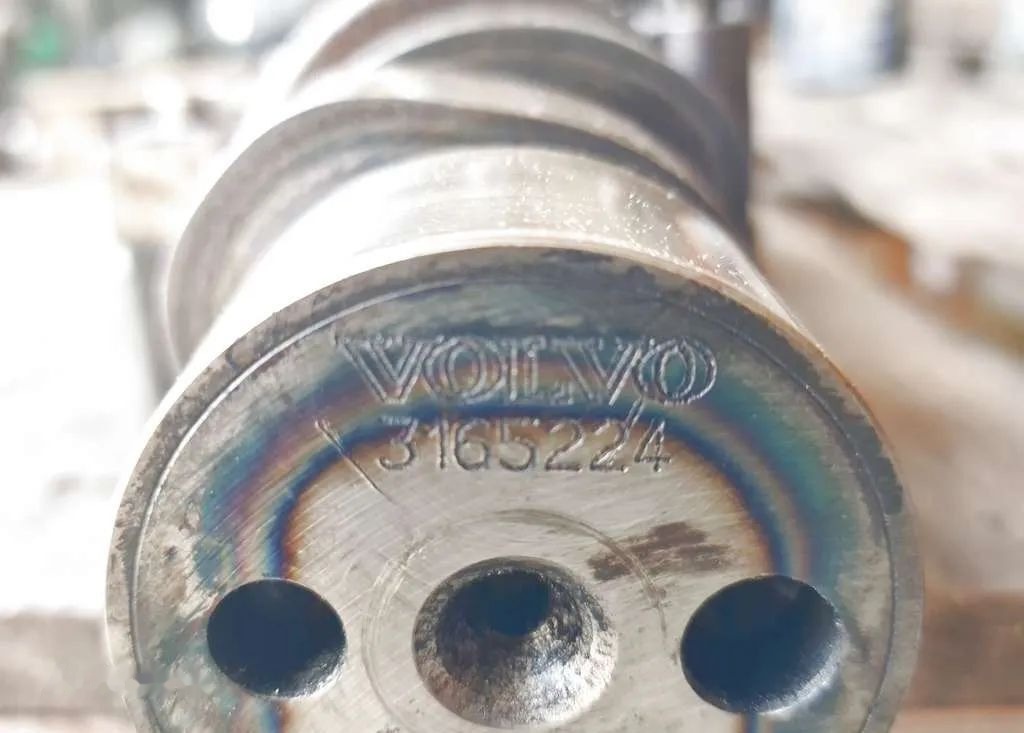 VOLVO FH12 D12 CAMSHAFT / 3165224 / WORLDWIDE DELIVERY - 캠샤프트 트럭 용 : 사진 2 VOLVO FH12 D12 CAMSHAFT / 3165224 / WORLDWIDE DELIVERY - 캠샤프트 트럭 용 : 사진 2