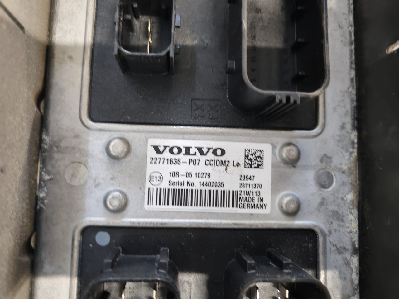 VOLVO FH5 FM5 EURO 6 / CCIOM2 Lo CONTROL UNIT/ 22771636 P02 - ECU : 사진 3 VOLVO FH5 FM5 EURO 6 / CCIOM2 Lo CONTROL UNIT/ 22771636 P02 - ECU : 사진 3