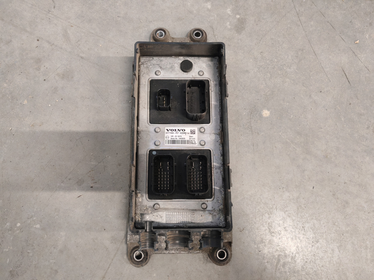 VOLVO FH5 FM5 EURO 6 / CCIOM2 Lo CONTROL UNIT/ 22771636 P02 - ECU : 사진 2 VOLVO FH5 FM5 EURO 6 / CCIOM2 Lo CONTROL UNIT/ 22771636 P02 - ECU : 사진 2
