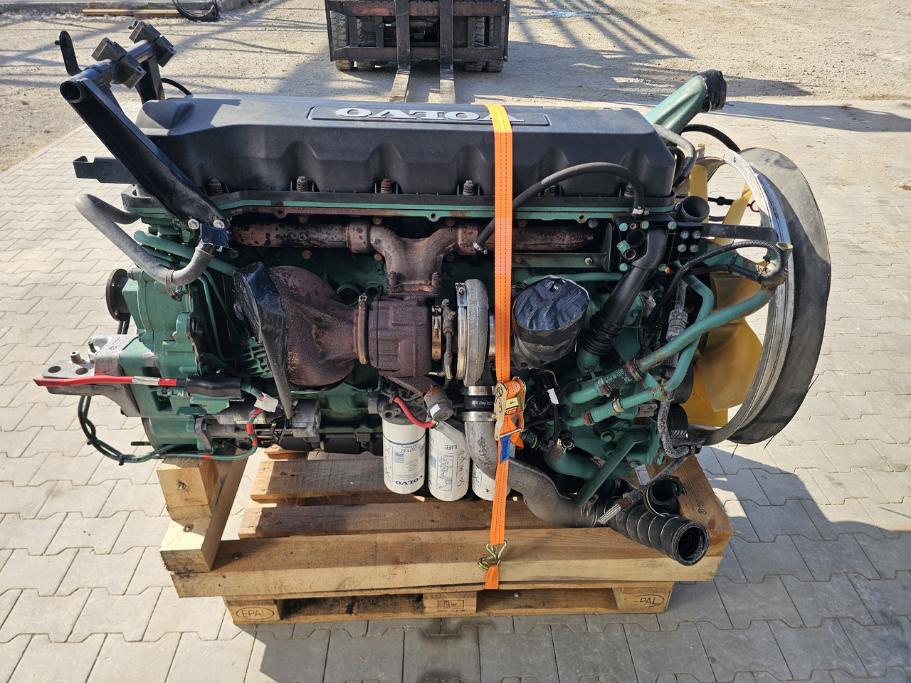 VOLVO FM / D11C 410 EEV / COMPLETE ENGINE - 엔진 : 사진 4 VOLVO FM / D11C 410 EEV / COMPLETE ENGINE - 엔진 : 사진 4