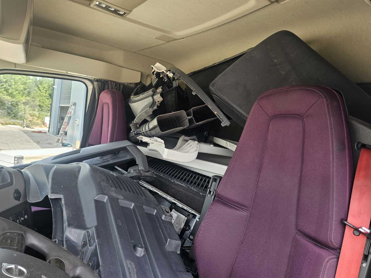 운전실 VOLVO FM5 LOW ROOF / L2 H1 / COMPLETE CAB / 2022 : 사진 15