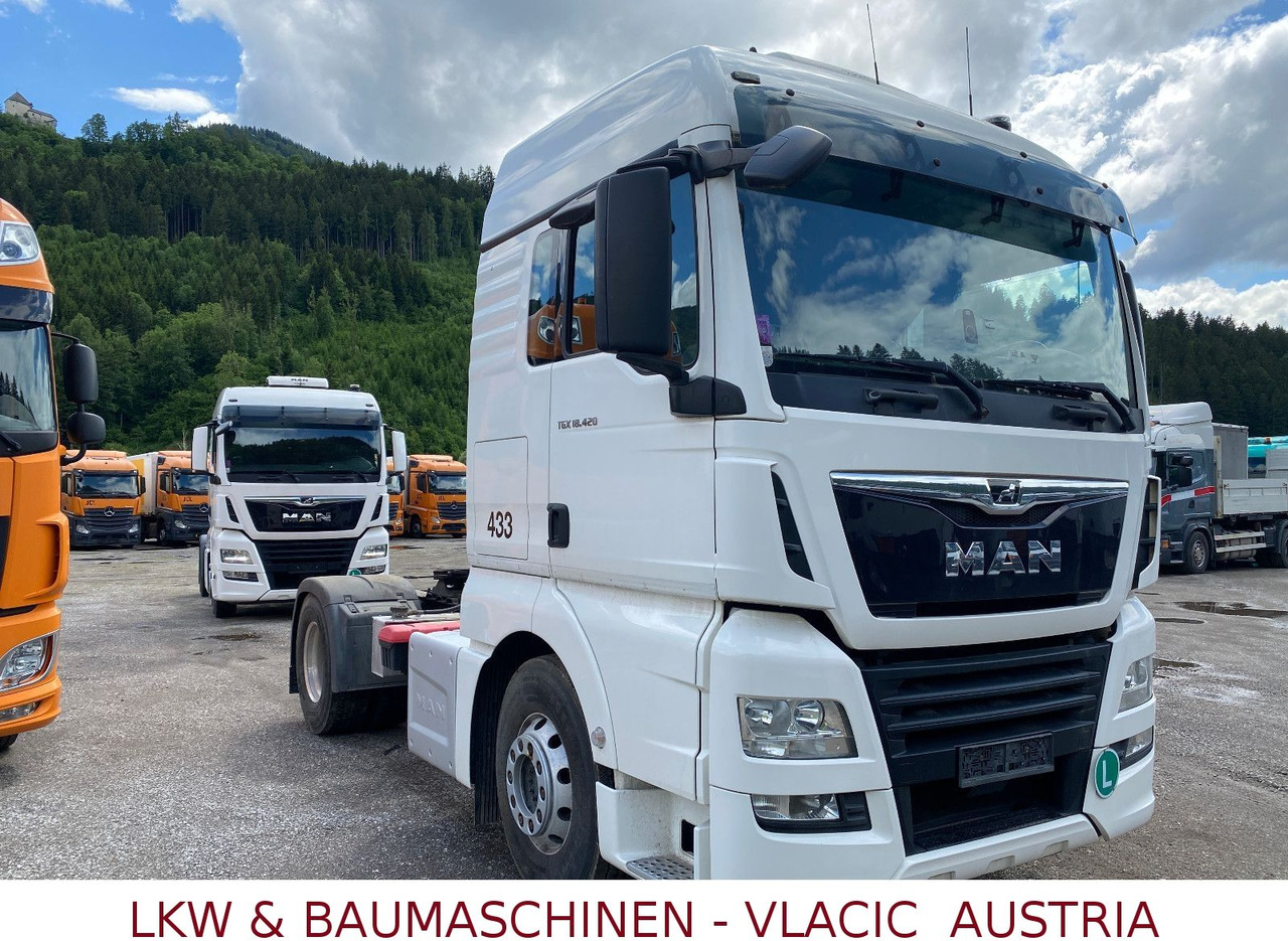 MAN TGX 18.420 (eigengewicht 6939Kg) MAN TGX 18.420 (eigengewicht 6939Kg) - 트랙터 유닛 : 사진 2 MAN TGX 18.420 (eigengewicht 6939Kg) MAN TGX 18.420 (eigengewicht 6939Kg) - 트랙터 유닛 : 사진 2