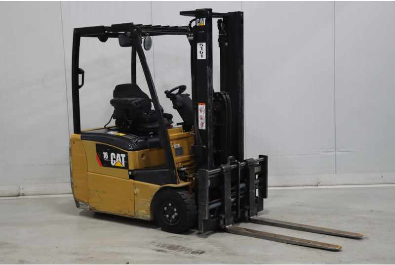 Caterpillar EP16CPNT - 전기 지게차 : 사진 1 Caterpillar EP16CPNT - 전기 지게차 : 사진 1