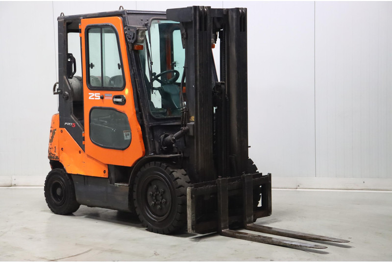 Doosan G25E-5 - LPG 지게차 : 사진 1 Doosan G25E-5 - LPG 지게차 : 사진 1