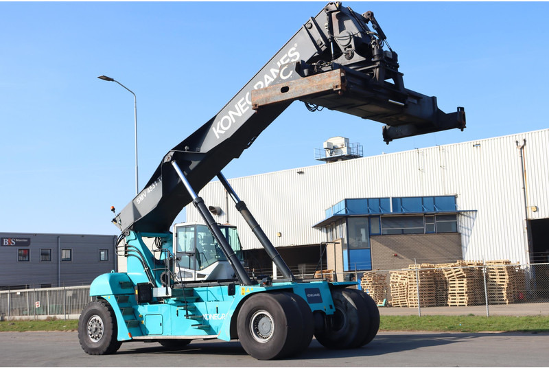 KONECRANES 4531TC5 - 리치 스태커 : 사진 1 KONECRANES 4531TC5 - 리치 스태커 : 사진 1