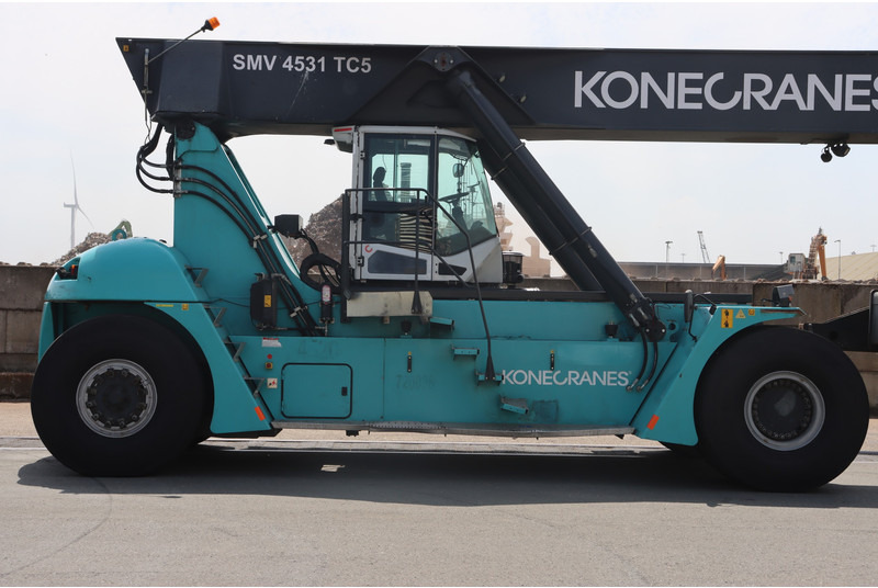 KONECRANES 4531TC5 - 리치 스태커 : 사진 2 KONECRANES 4531TC5 - 리치 스태커 : 사진 2