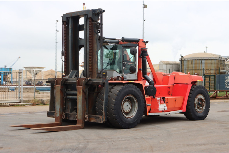 Kalmar DCF450-12 - 디젤 지게차 : 사진 4 Kalmar DCF450-12 - 디젤 지게차 : 사진 4