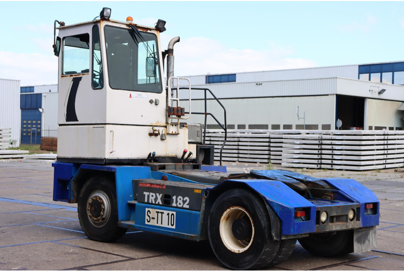 Kalmar TRX182A - 터미널 트랙터 : 사진 5 Kalmar TRX182A - 터미널 트랙터 : 사진 5