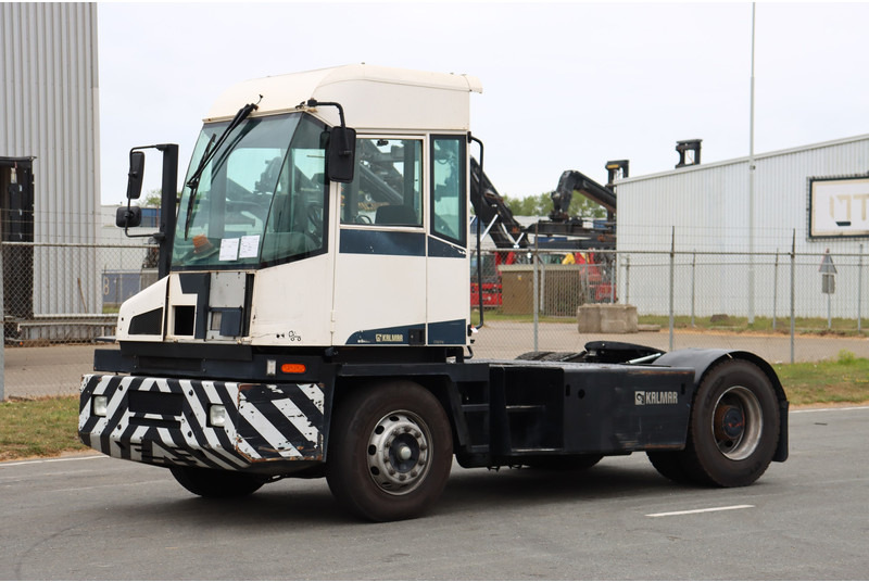 Kalmar TT612D - 터미널 트랙터 : 사진 4 Kalmar TT612D - 터미널 트랙터 : 사진 4