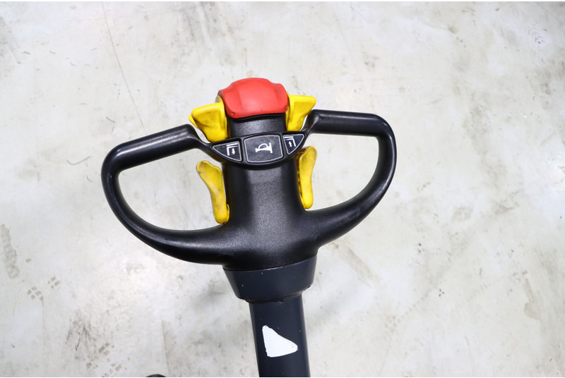 Komatsu CNI 14 - 스태커 : 사진 2 Komatsu CNI 14 - 스태커 : 사진 2