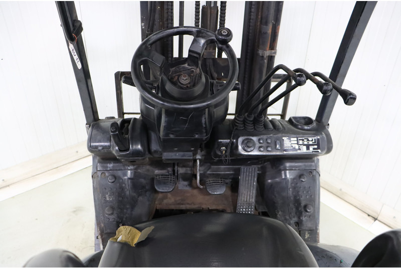Komatsu FD18T-20 - 디젤 지게차 : 사진 2 Komatsu FD18T-20 - 디젤 지게차 : 사진 2