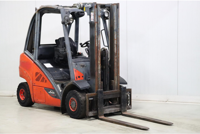 Linde H25D-02 - 디젤 지게차 : 사진 1 Linde H25D-02 - 디젤 지게차 : 사진 1