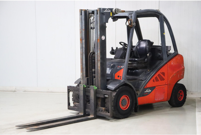 Linde H30D-02 - 디젤 지게차 : 사진 3 Linde H30D-02 - 디젤 지게차 : 사진 3