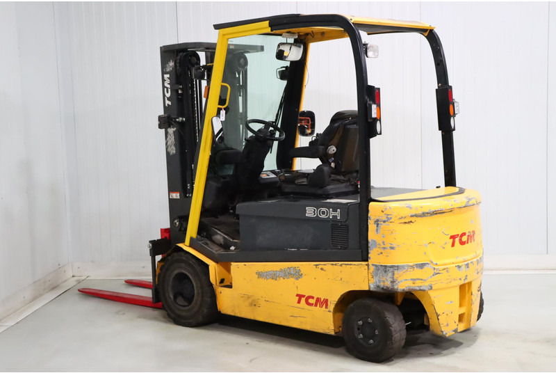 UniCarriers G1Q2L30H - 전기 지게차 : 사진 4 UniCarriers G1Q2L30H - 전기 지게차 : 사진 4