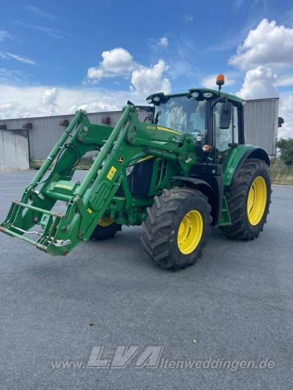 John Deere 6120M - 장궤형 트랙터 : 사진 2 John Deere 6120M - 장궤형 트랙터 : 사진 2