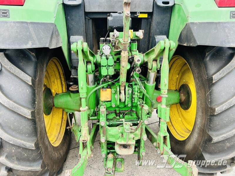 John Deere 6910 - 장궤형 트랙터 : 사진 5 John Deere 6910 - 장궤형 트랙터 : 사진 5