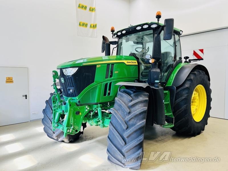 John Deere 6R 250 - 장궤형 트랙터 : 사진 1 John Deere 6R 250 - 장궤형 트랙터 : 사진 1