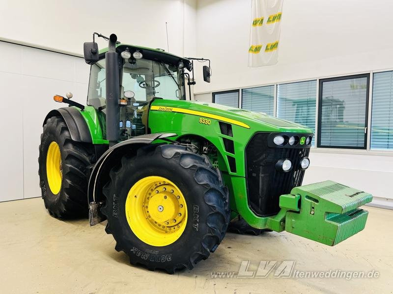 John Deere 8330 PowerShift - 장궤형 트랙터 : 사진 5 John Deere 8330 PowerShift - 장궤형 트랙터 : 사진 5