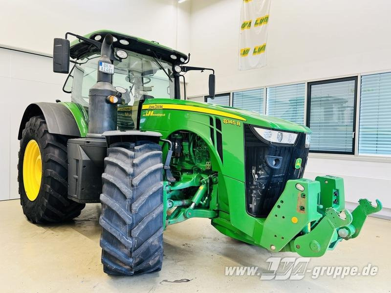 John Deere 8345R FRONT PTO - 장궤형 트랙터 : 사진 2 John Deere 8345R FRONT PTO - 장궤형 트랙터 : 사진 2