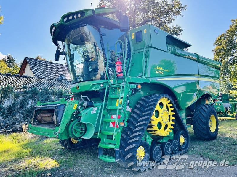 John Deere S780 - 목초수확기 : 사진 1 John Deere S780 - 목초수확기 : 사진 1