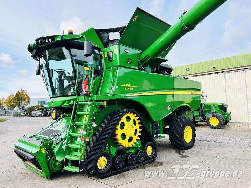 John Deere S790 - 목초수확기 : 사진 2 John Deere S790 - 목초수확기 : 사진 2