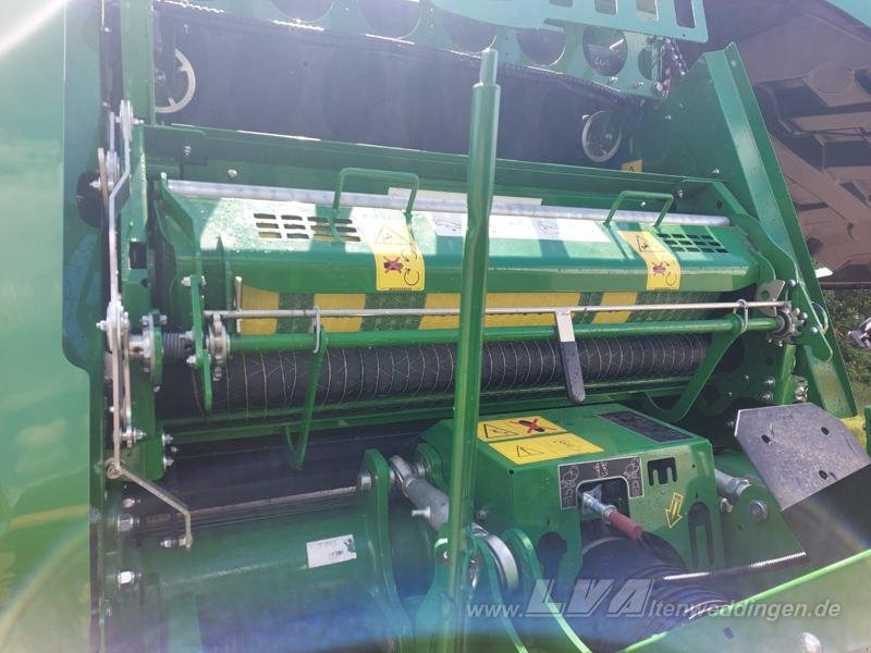 John Deere V451R - 원형 베일러 : 사진 4 John Deere V451R - 원형 베일러 : 사진 4