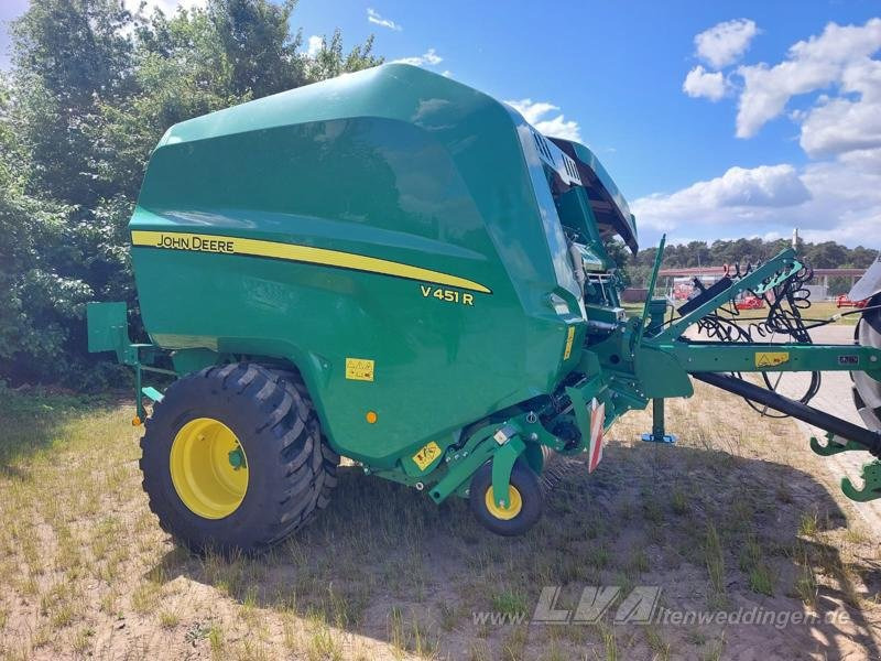 John Deere V451R - 원형 베일러 : 사진 2 John Deere V451R - 원형 베일러 : 사진 2