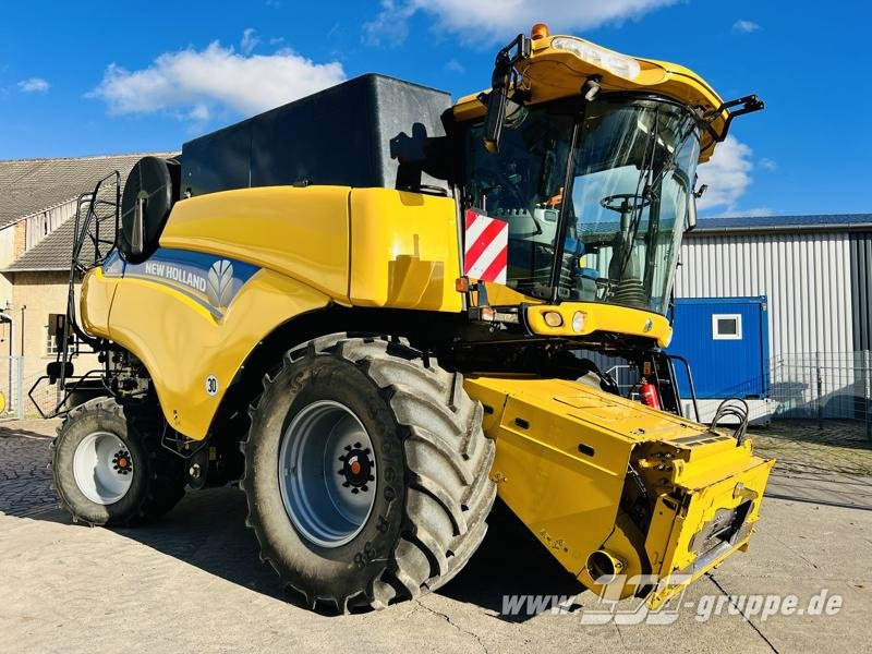 New Holland CR8080 - 목초수확기 : 사진 3 New Holland CR8080 - 목초수확기 : 사진 3
