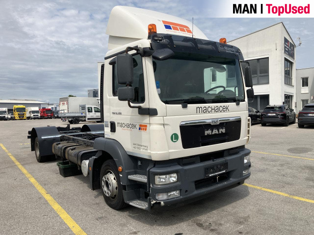 MAN TGM 12.290 4X2 LL - 캡 새시 트럭 : 사진 3 MAN TGM 12.290 4X2 LL - 캡 새시 트럭 : 사진 3
