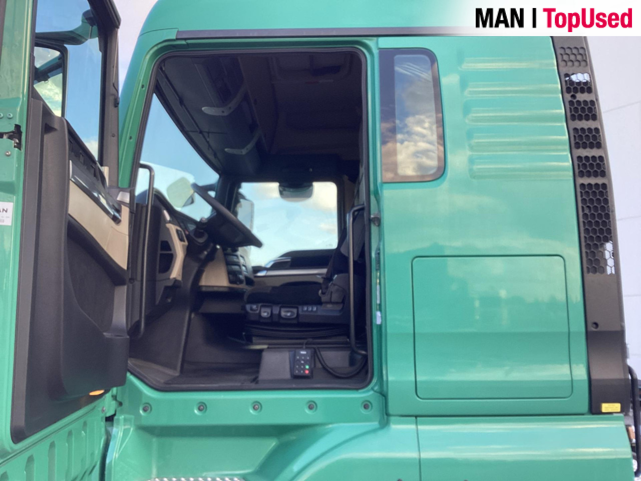 MAN TGX 18.500 4X2 BLS - 트랙터 유닛 : 사진 3 MAN TGX 18.500 4X2 BLS - 트랙터 유닛 : 사진 3