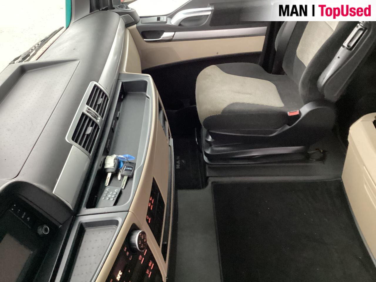 MAN TGX 18.500 4X2 LLS-U - 트랙터 유닛 : 사진 4 MAN TGX 18.500 4X2 LLS-U - 트랙터 유닛 : 사진 4