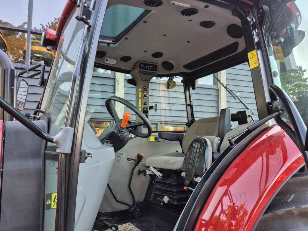 CASE FARMALL 100X - 장궤형 트랙터 : 사진 2 CASE FARMALL 100X - 장궤형 트랙터 : 사진 2
