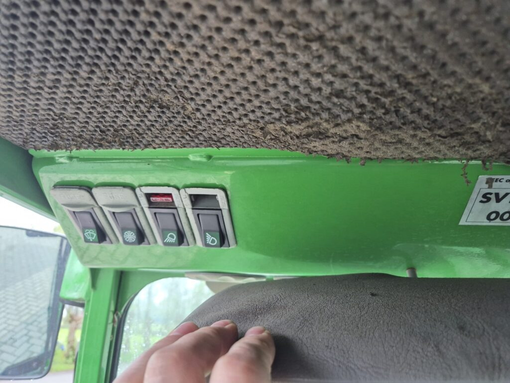 스트래들 트랙터 JOHN DEERE 2520 : 사진 12