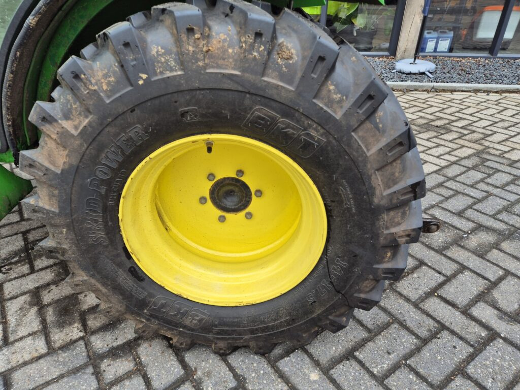 JOHN DEERE 2520 - 스트래들 트랙터 : 사진 5 JOHN DEERE 2520 - 스트래들 트랙터 : 사진 5