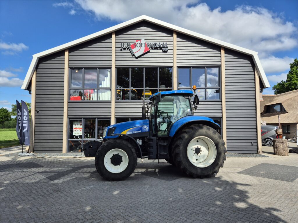 NEW HOLLAND T6080 - 장궤형 트랙터 : 사진 1 NEW HOLLAND T6080 - 장궤형 트랙터 : 사진 1